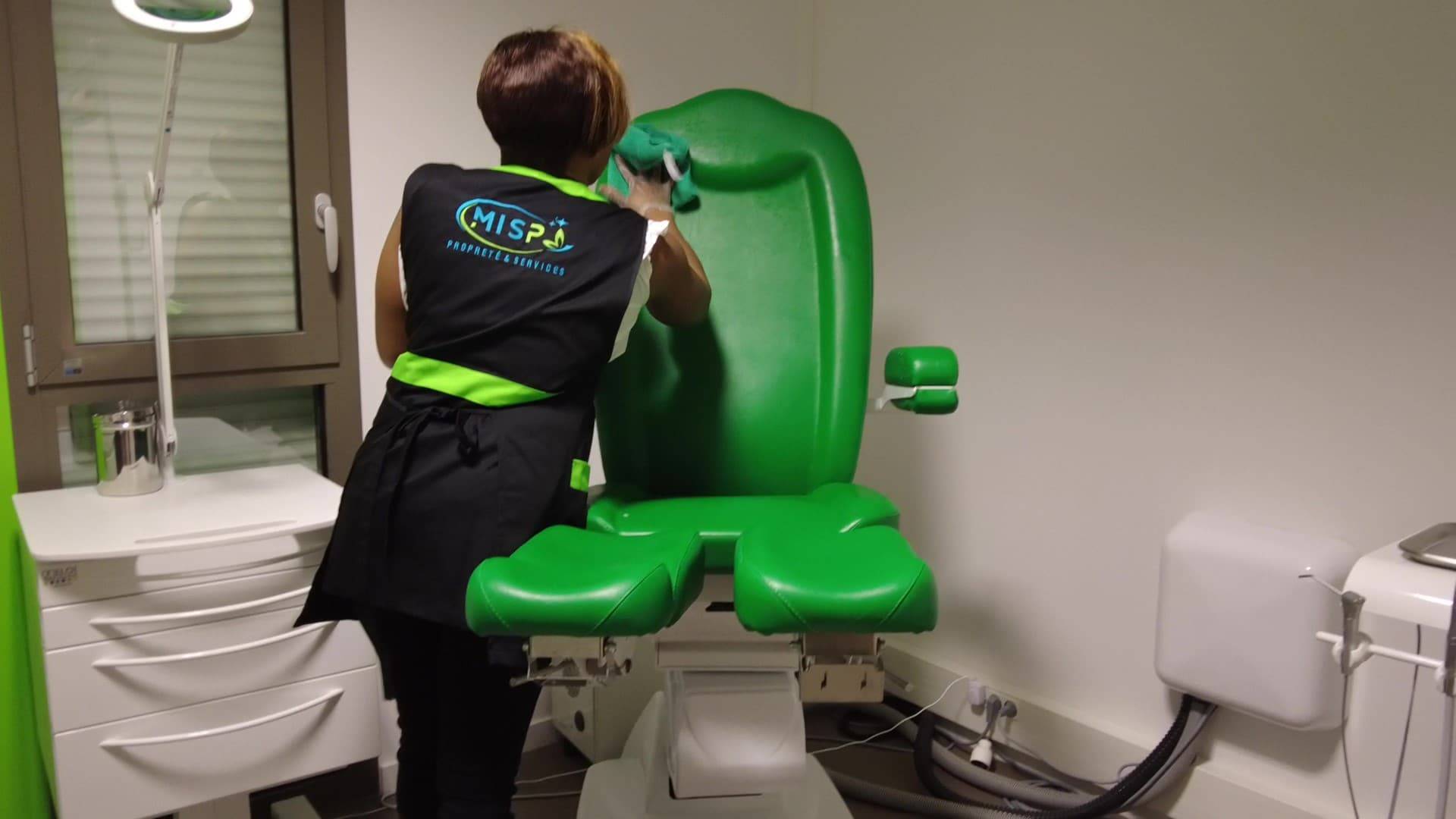 découvrez une gamme complète de services de santé à nantes, alliant expertise médicale et proximité. que ce soit pour des consultations, des soins préventifs ou des spécialités, nos professionnels de santé sont à votre écoute pour garantir votre bien-être.