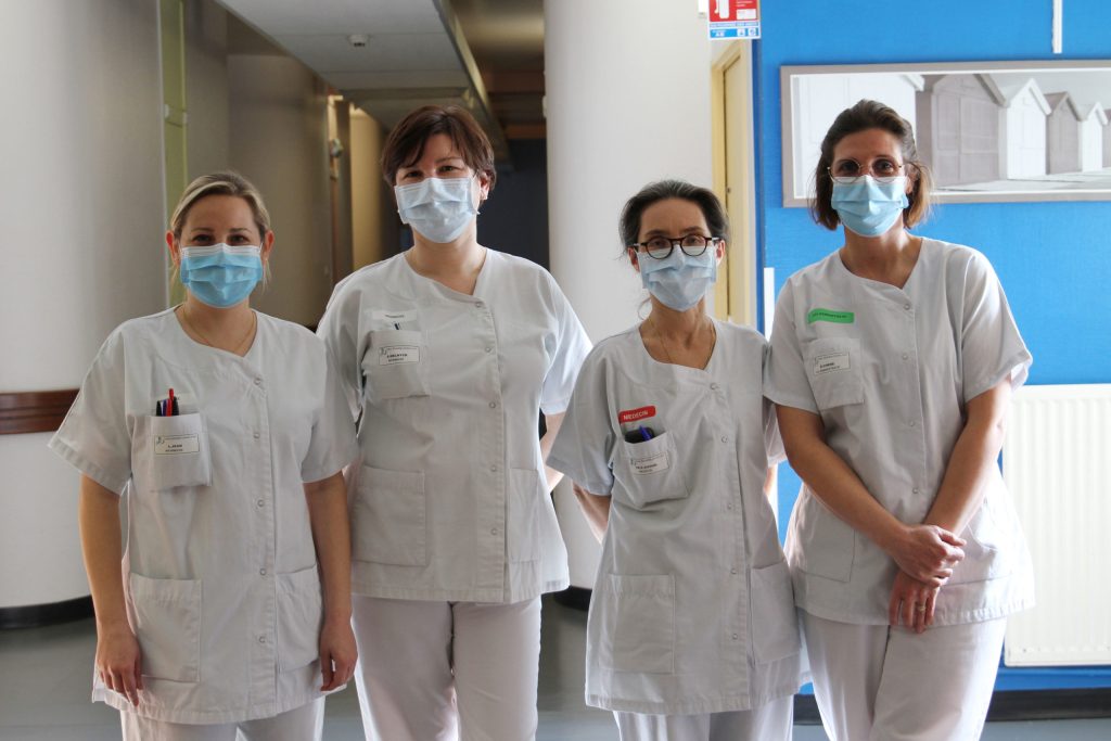 découvrez nos services dédiés aux soins à bourg, alliant expertise et compassion pour votre bien-être. notre équipe de professionnels offre des soins personnalisés et adaptés à vos besoins, assurant une prise en charge complète et de qualité.