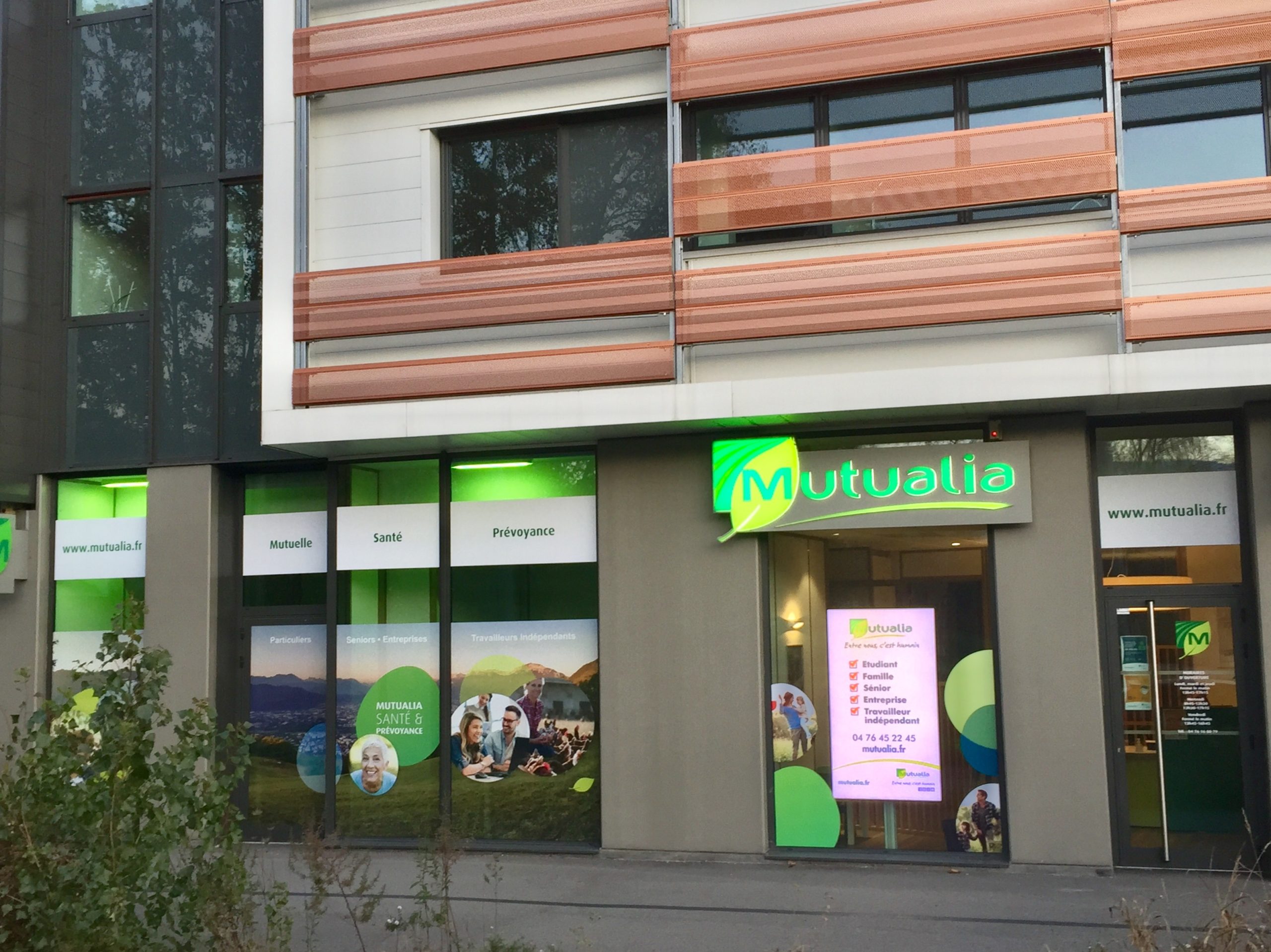 découvrez les services mutualia santé, une offre complète de solutions santé adaptées à vos besoins. profitez d'un accompagnement personnalisé, de remboursements optimisés et d'un réseau de professionnels de santé à votre disposition. assurez votre bien-être avec mutualia santé.