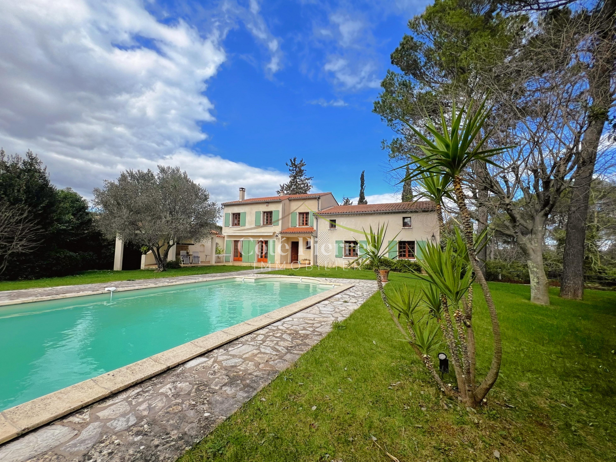 découvrez l'agence côté pierre à nîmes, spécialisée dans l'immobilier. profitez de conseils d'experts pour votre projet d'achat, de vente ou de location dans cette belle région du sud de la france.