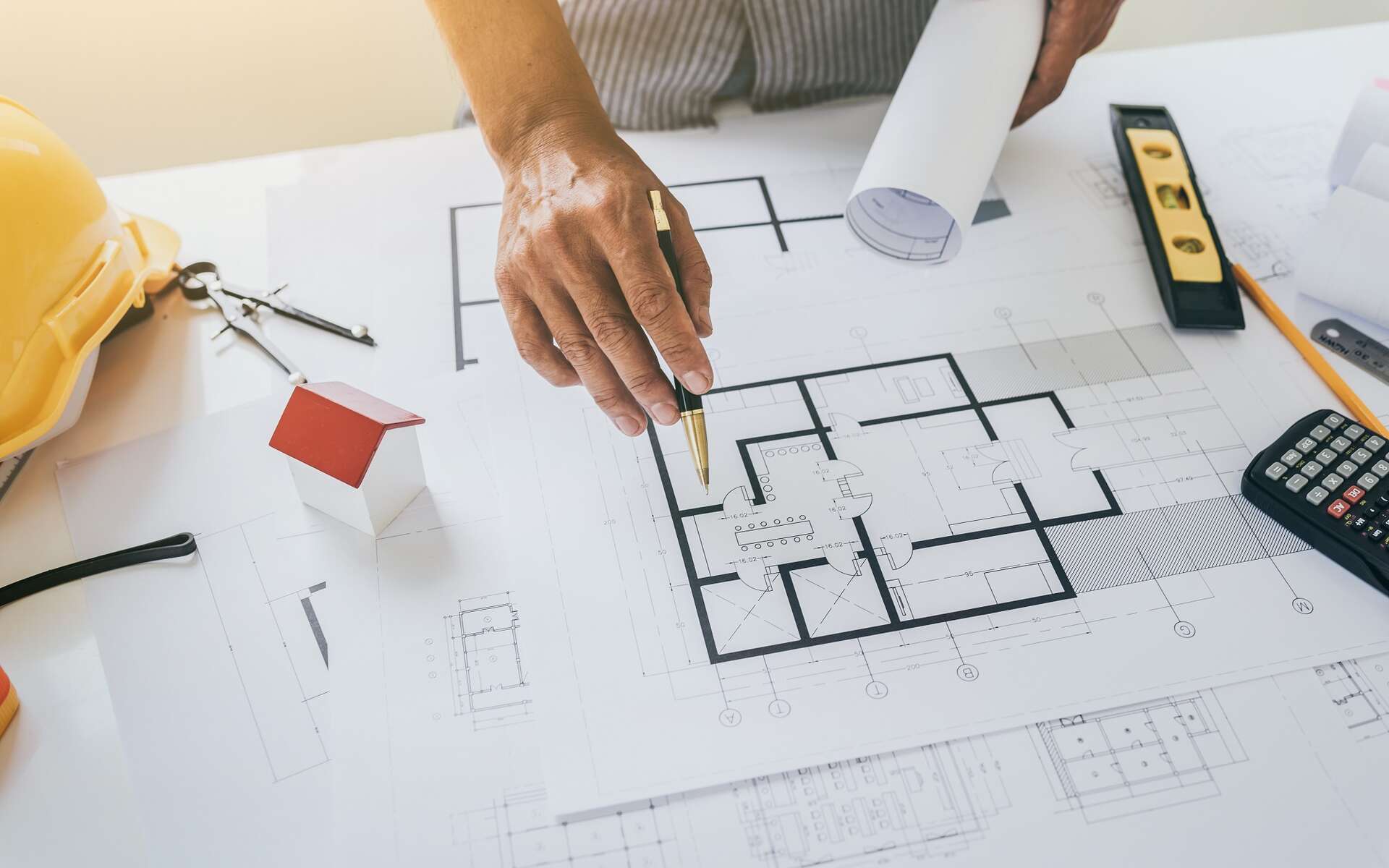 découvrez comment devenir architecte auto-entrepreneur en france : les étapes clés, les compétences requises et les conseils pour réussir dans ce secteur passionnant. libérez votre créativité tout en gérant votre propre entreprise.