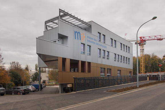 découvrez notre guide complet sur les matériaux à metz, offrant des conseils pratiques, des informations sur les fournisseurs locaux et des astuces pour optimiser vos projets de construction ou de rénovation. trouvez les meilleurs matériaux adaptés à vos besoins et réalisez vos ambitions avec succès.
