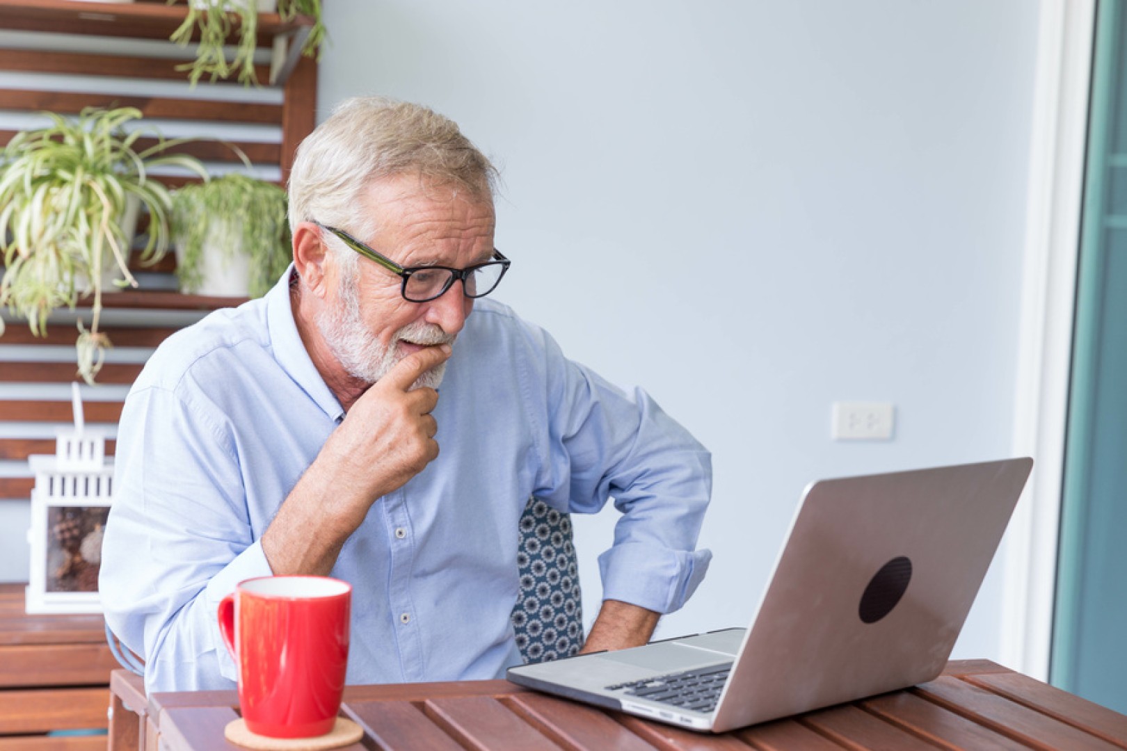 découvrez tout ce qu'il faut savoir sur la sécurité sociale pour les micro-entrepreneurs. informez-vous sur vos droits, vos obligations et les démarches à suivre pour bénéficier d'une couverture sociale adaptée à votre statut.